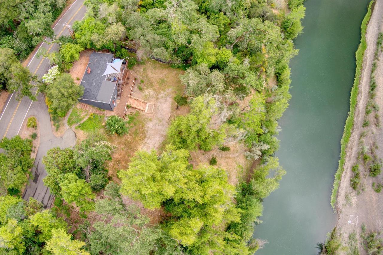 Rivers Breeze Relaxing Riverside Cabin With Private Suite Kayaks Healdsburg Εξωτερικό φωτογραφία
