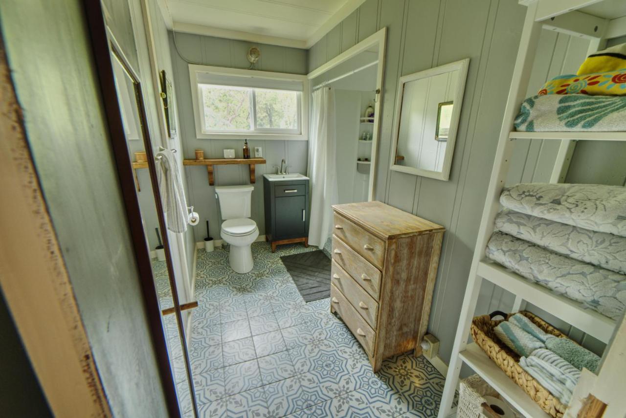 Rivers Breeze Relaxing Riverside Cabin With Private Suite Kayaks Healdsburg Εξωτερικό φωτογραφία