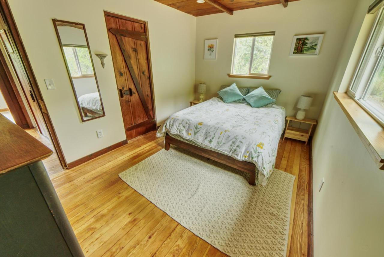 Rivers Breeze Relaxing Riverside Cabin With Private Suite Kayaks Healdsburg Εξωτερικό φωτογραφία